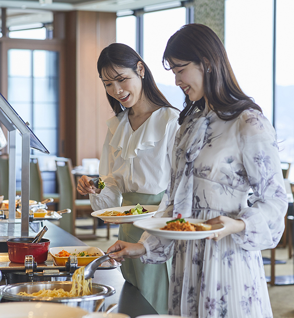 びわ湖大津プリンスホテル
レイクビューダイニングビオナ
ペアランチブッフェ券